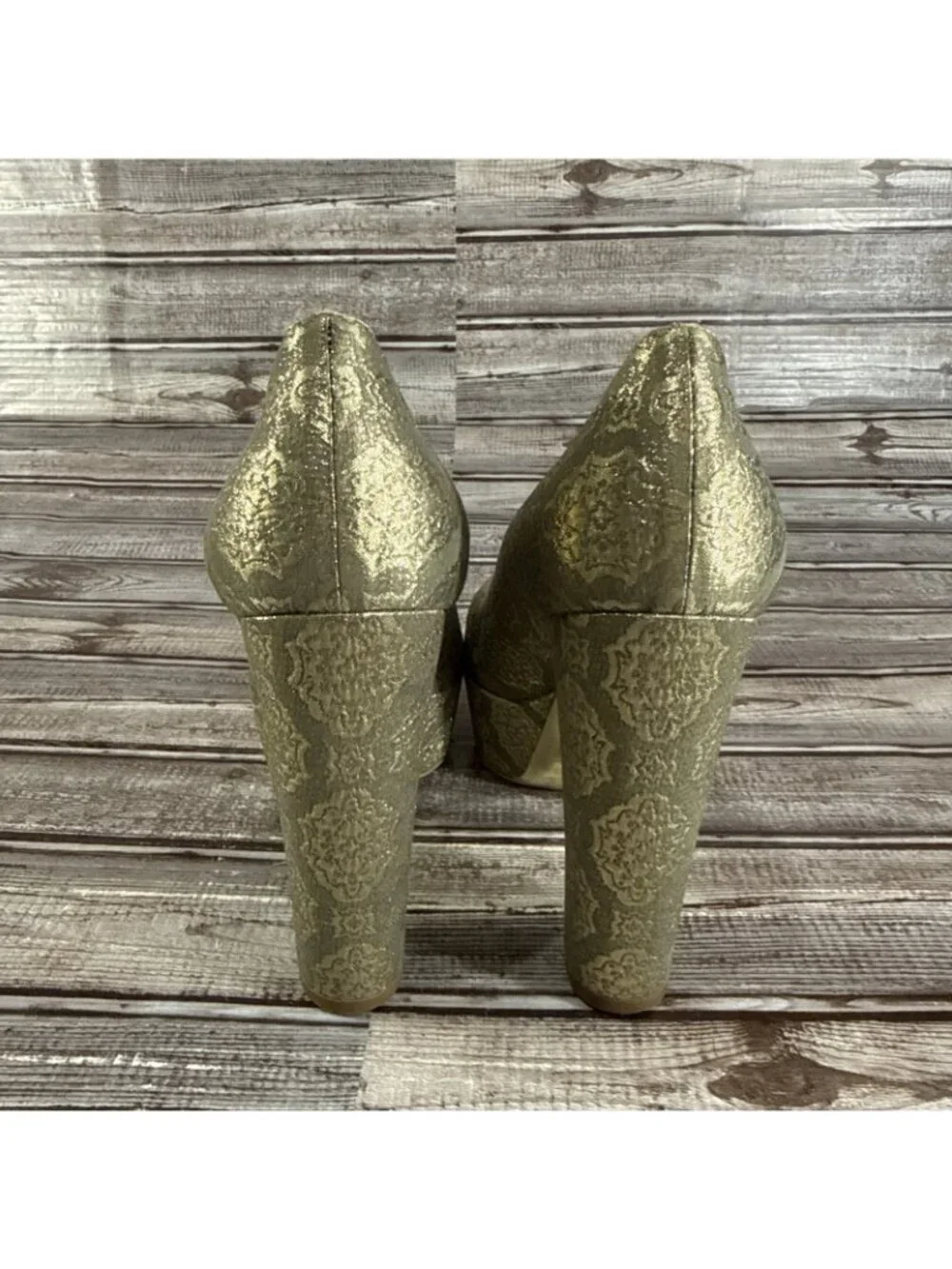 Stella McCartney Gold Metalic Brocade Platform Pumps Size 38.5 mspr $975 Italy